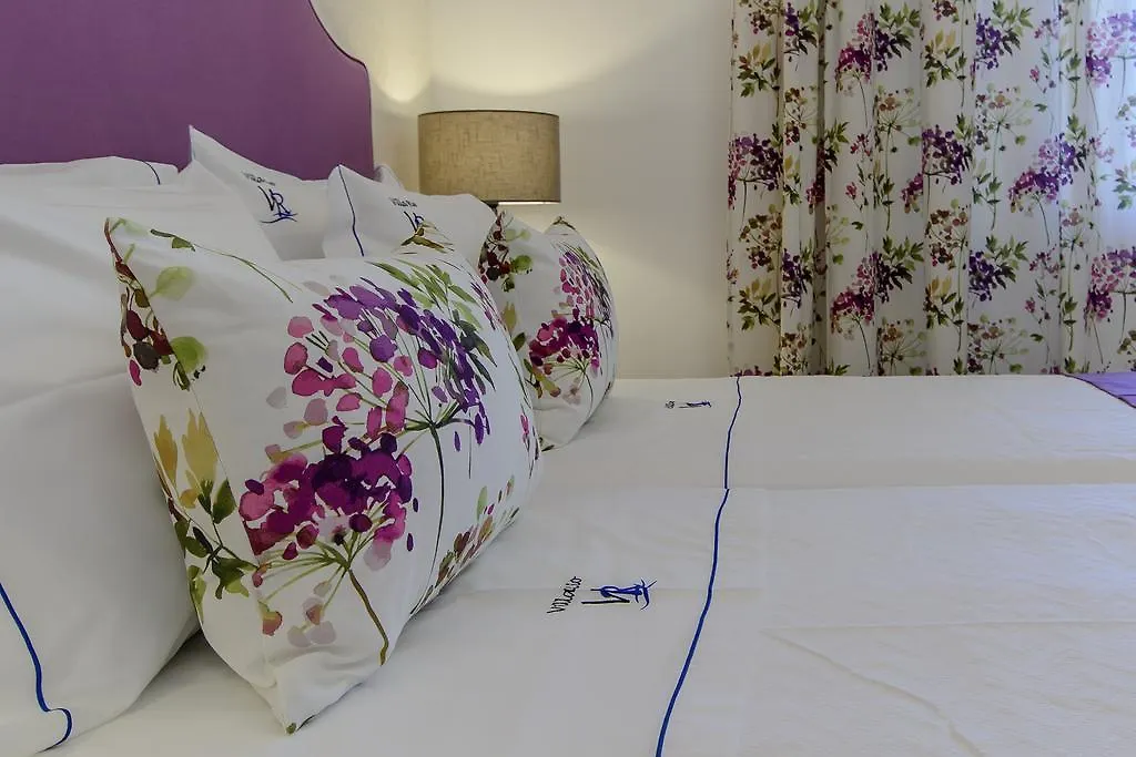 Villa Rio Guest House Suites Portimao 4*,